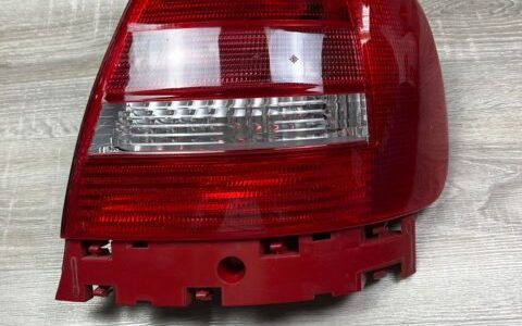audi a4 avant zadnja desna lampa 1